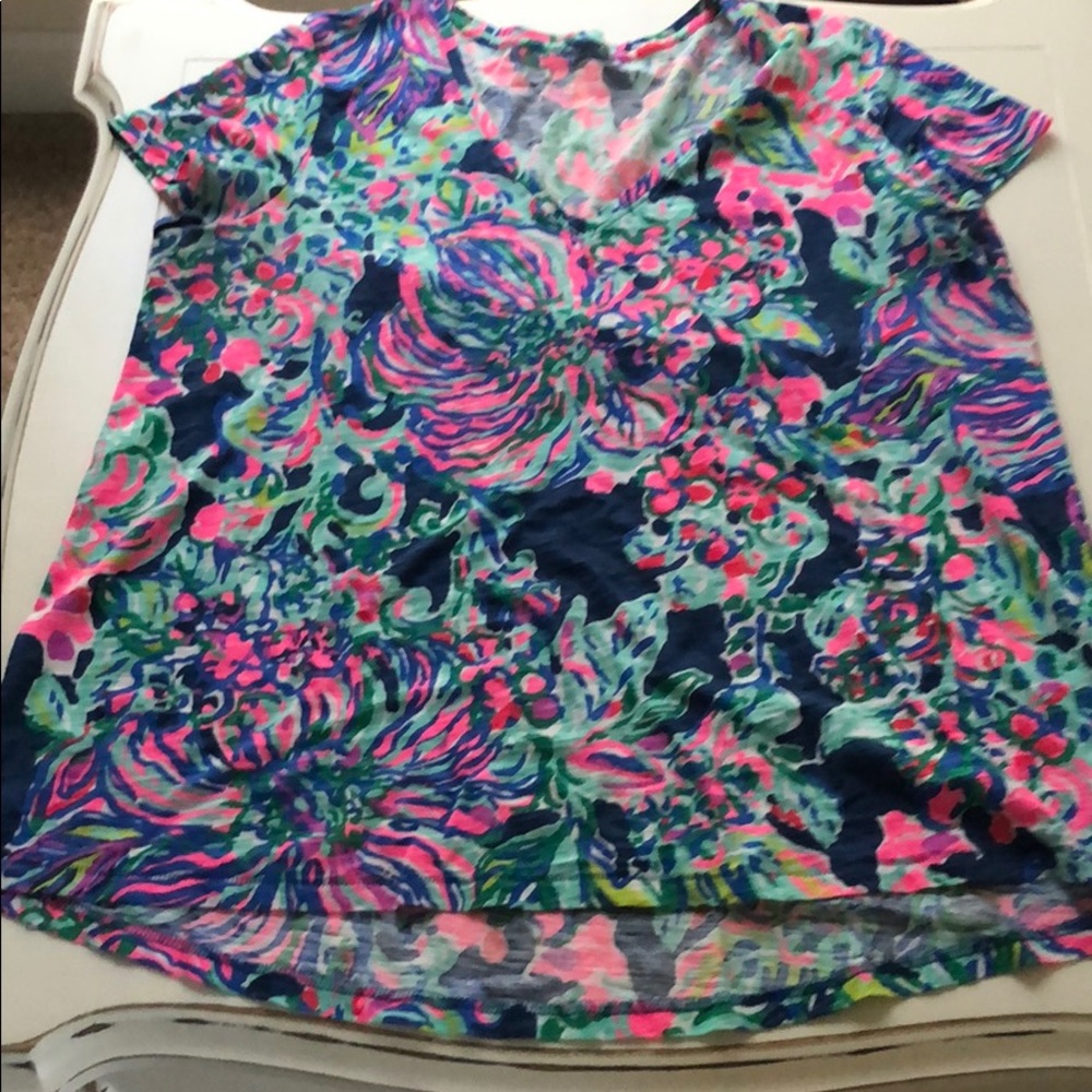 Lilly Pulitzer V Neck Tee